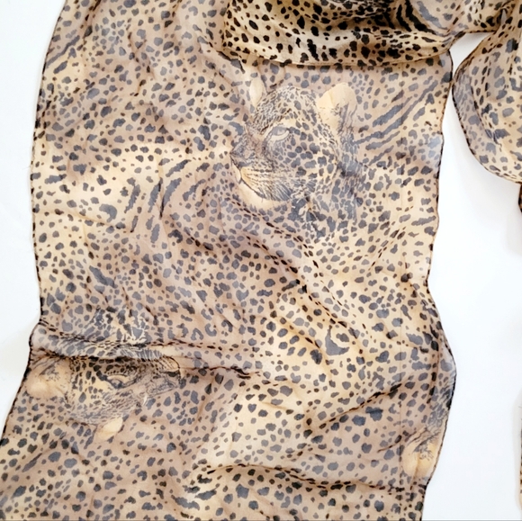Leopard sheer scarf - Picture 3 of 6